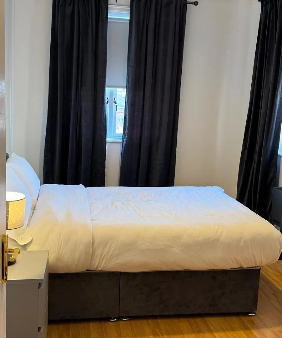 2-Bedroom Apartment-Dublin City Centre 0*, 더블린 아일랜드